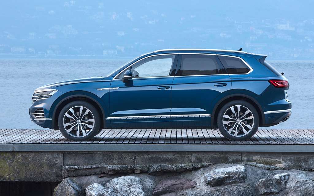 Volkswagen Touareg 2019. Вид сбоку