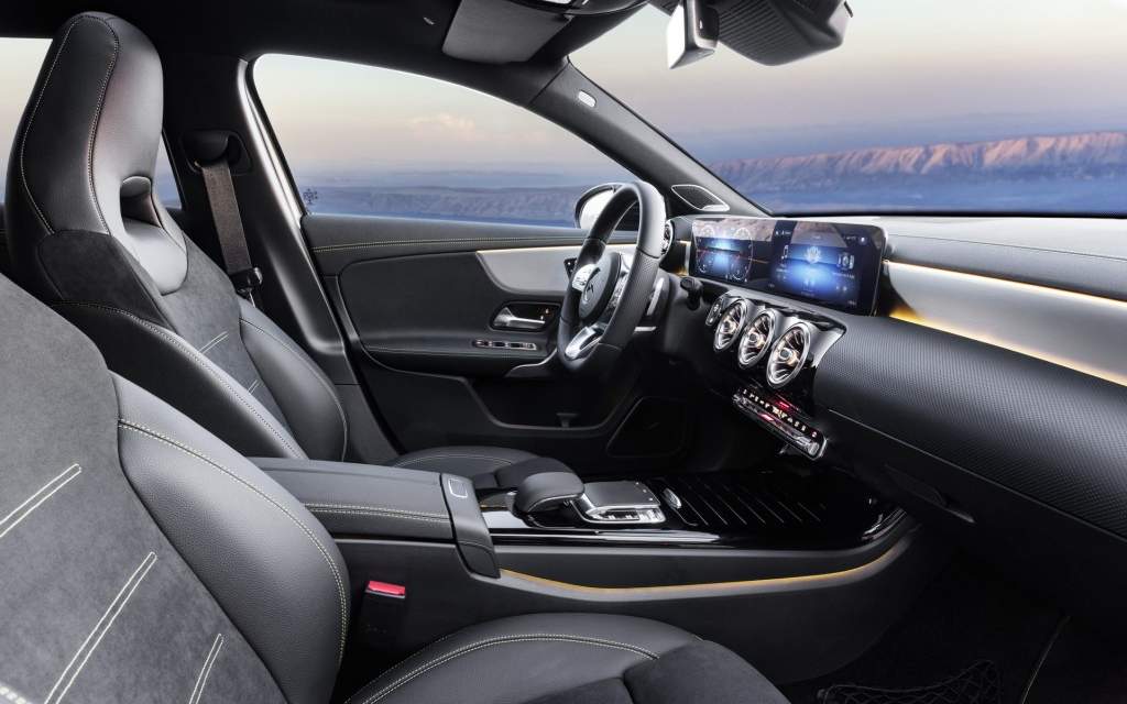 Передний ряд сидений Mercedes-Benz A-Class 2019