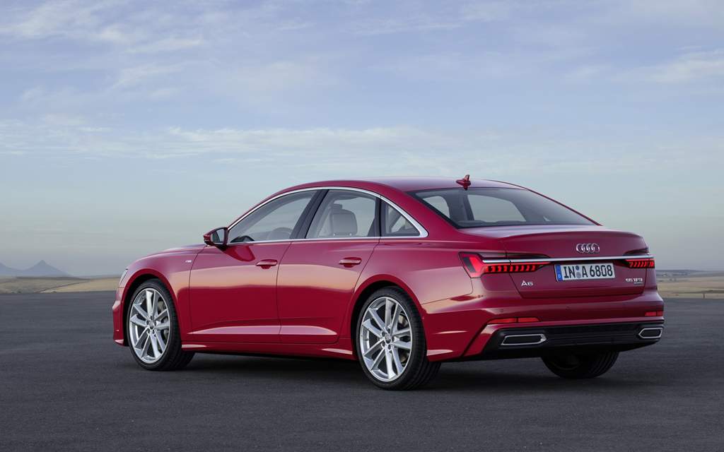 Audi A6 2019. Вид сзади