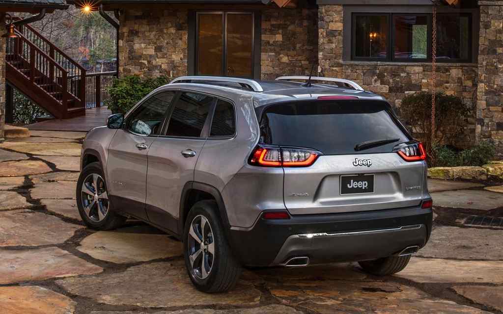 Jeep Cherokee 2019. Вид сзади