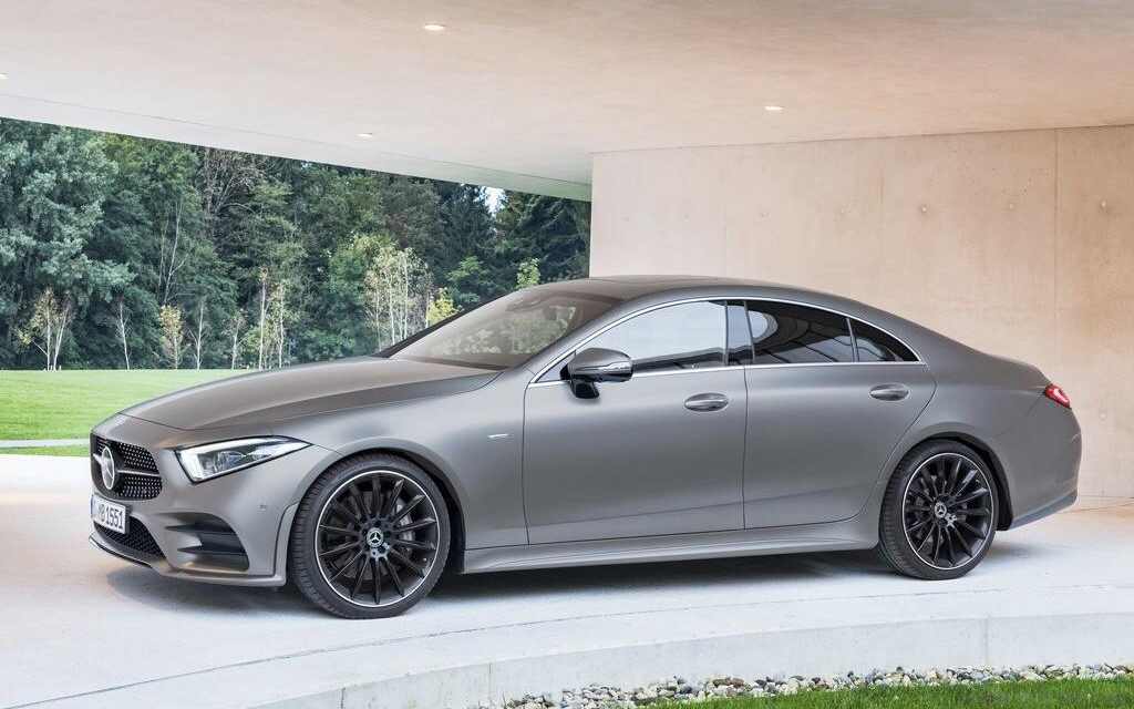 Mercedes-Benz CLS 2019. Вид сбоку