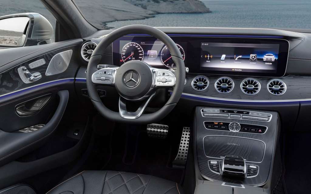 Салон нового Mercedes-Benz CLS