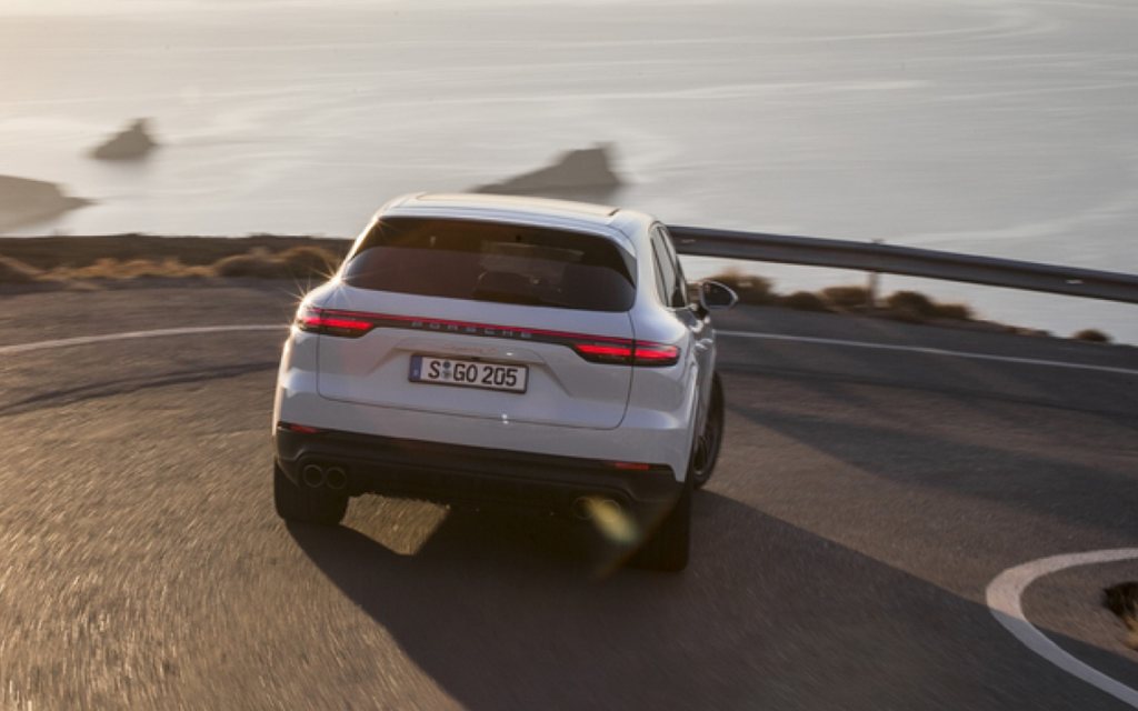 Porsche Cayenne 2018-2019. Вид сзади