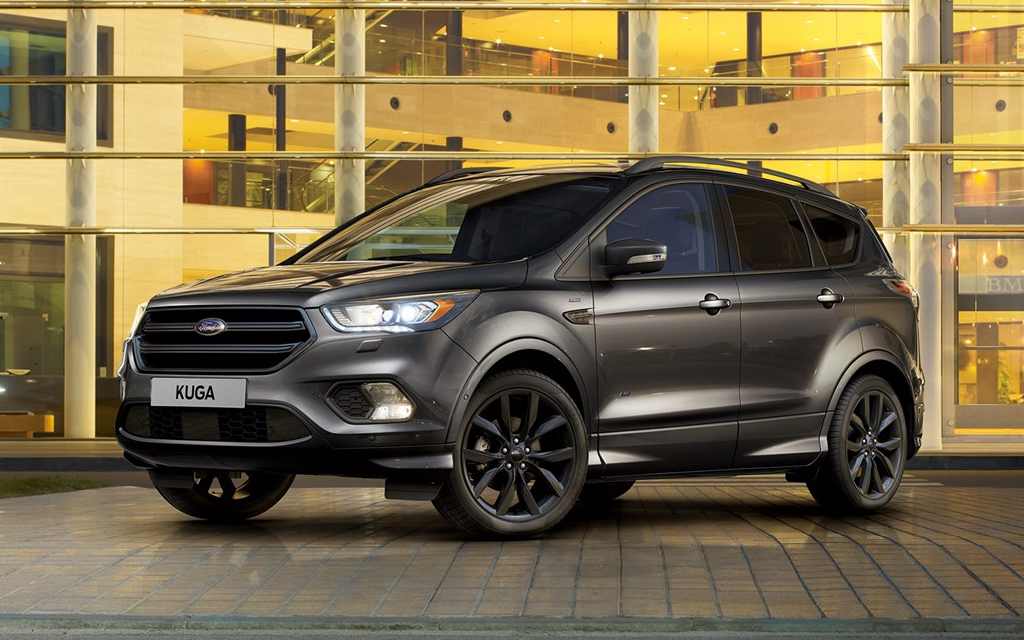Ford Kuga 2019. Вид сбоку