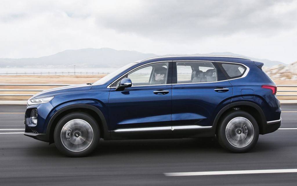 Кроссовер Hyundai Santa Fe 2019 года