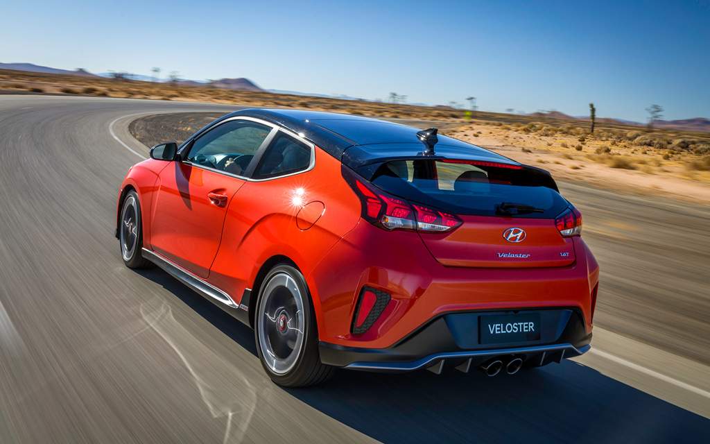 Hyundai Veloster 2019. Вид сзади